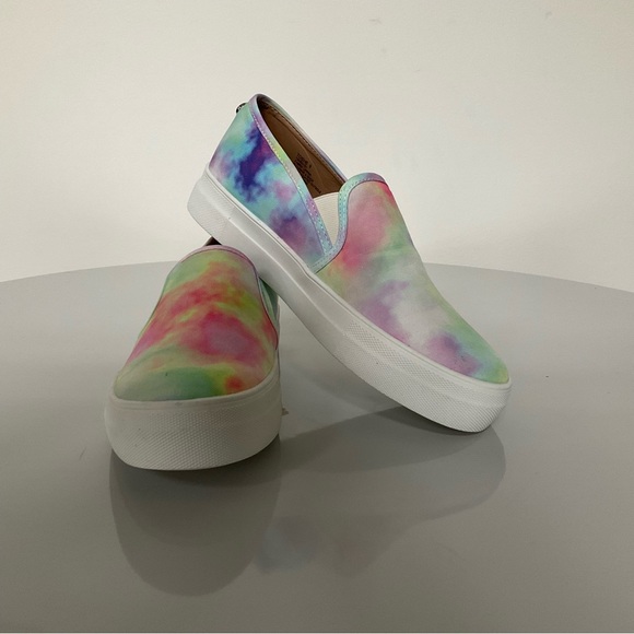 Steve Madden, size 9, tie-dye slip on sneakers, NWOT - Picture 5 of 7